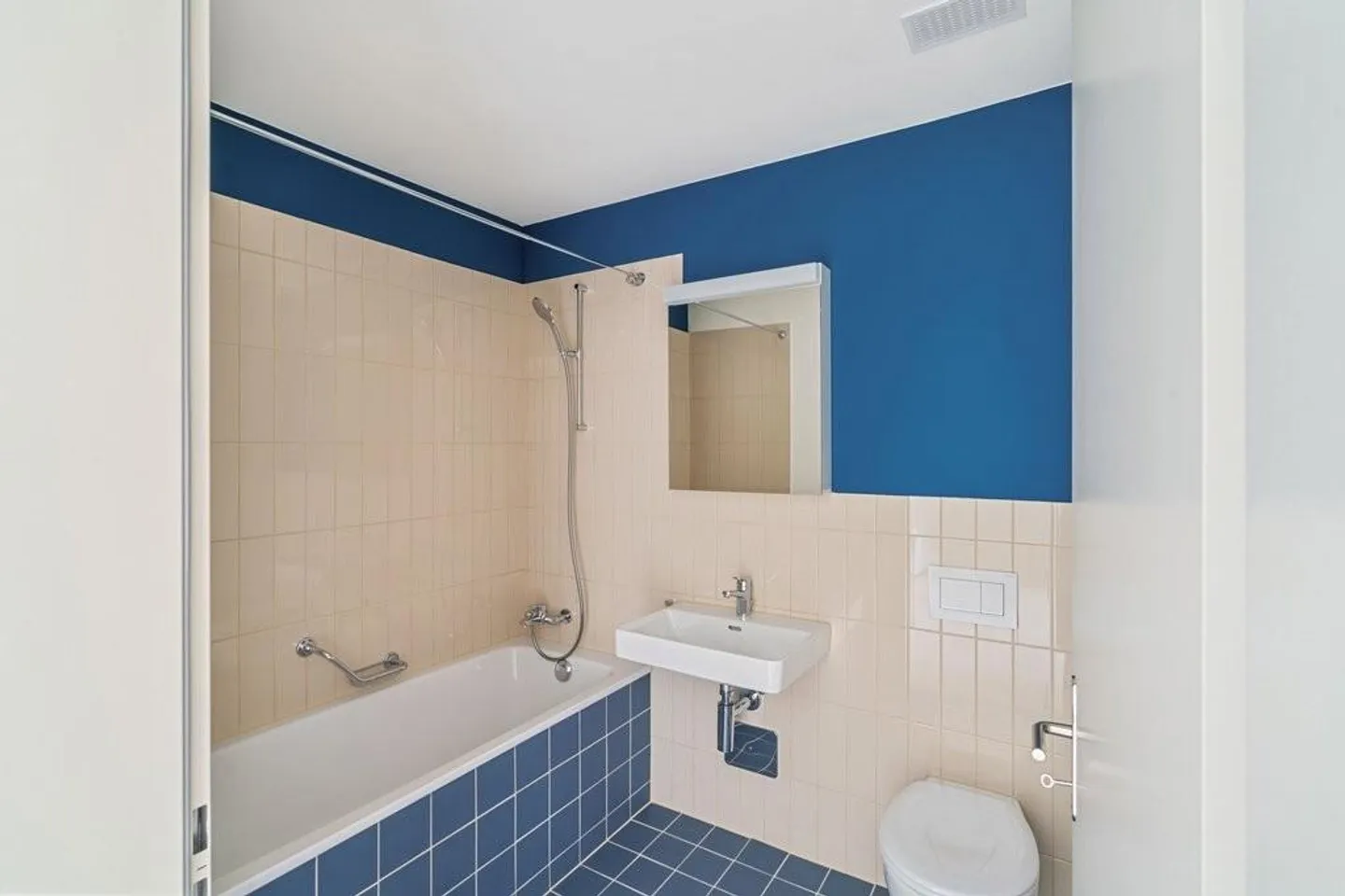 RENT WITHOUT DEPOSIT - Living in Stettbach Mitte - Photo 4 of 9