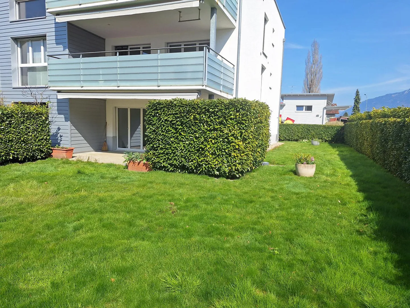 Attractive 3.5-room ground floor apartment with large garden - Photo 1 of 14