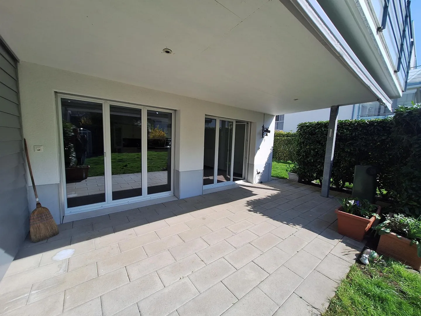 Attractive 3.5-room ground floor apartment with large garden - Photo 6 of 14