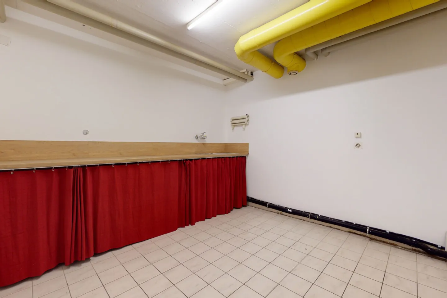 Ampio appartamento di 2 stanze con grande potenziale - Foto 3 di 11