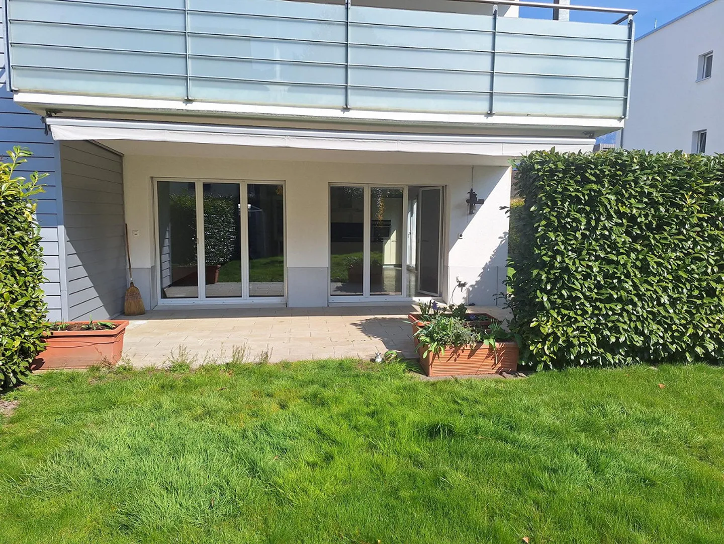 Attractive 3.5-room ground floor apartment with large garden - Photo 4 of 14