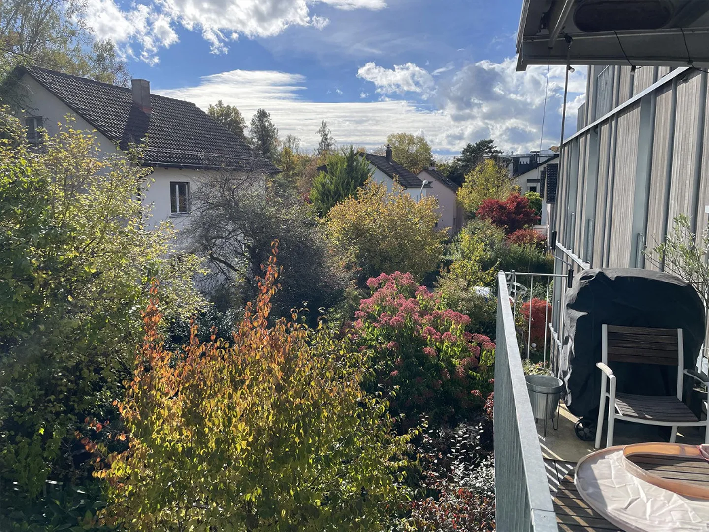 3 ½ Zimmer-Wohnung im Allenmoosquartier mit E-Ladestation - Foto 1 von 9