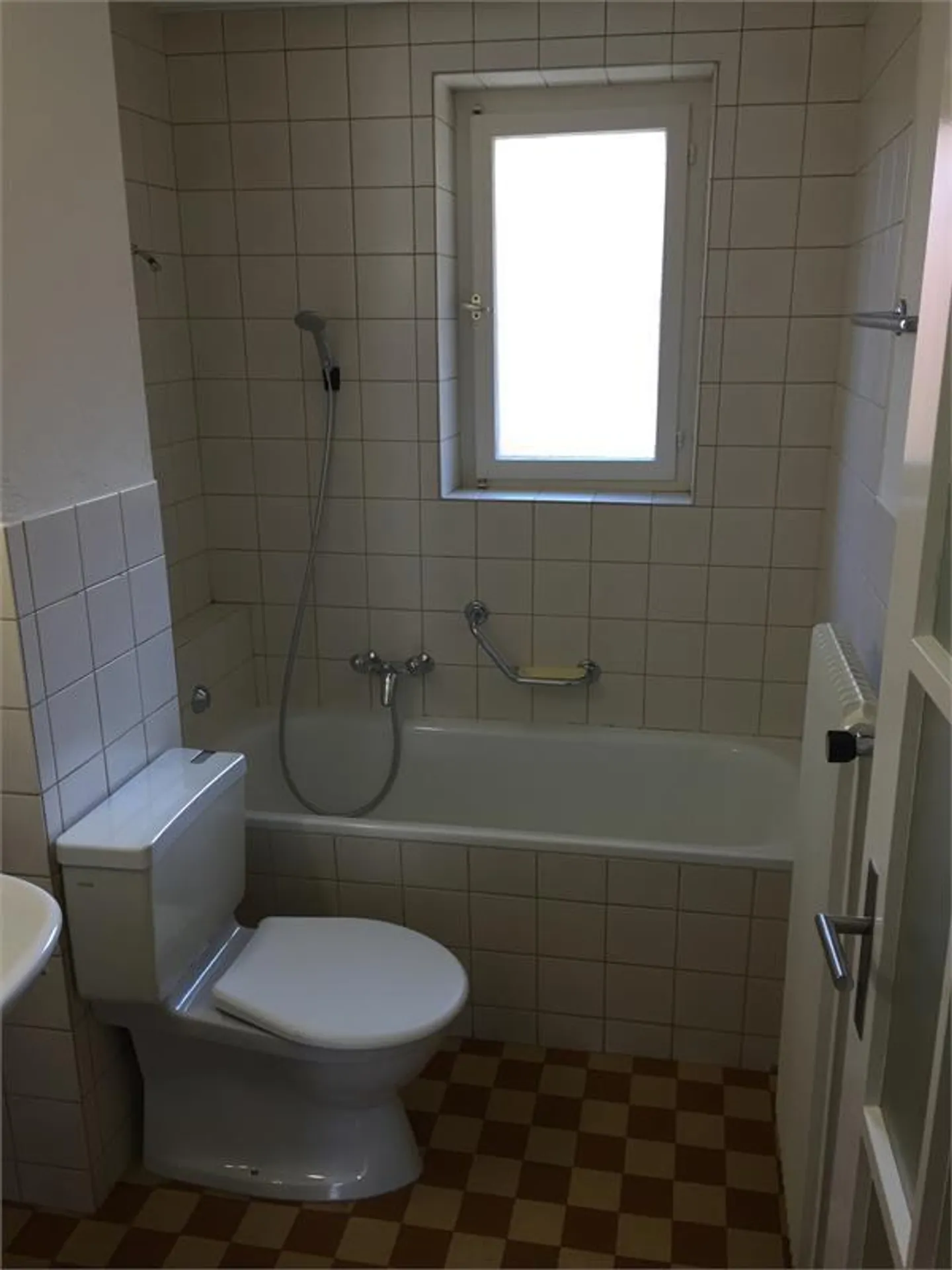 Günstige 3- Zimmerwohnung zu vermieten - Foto 2 von 8