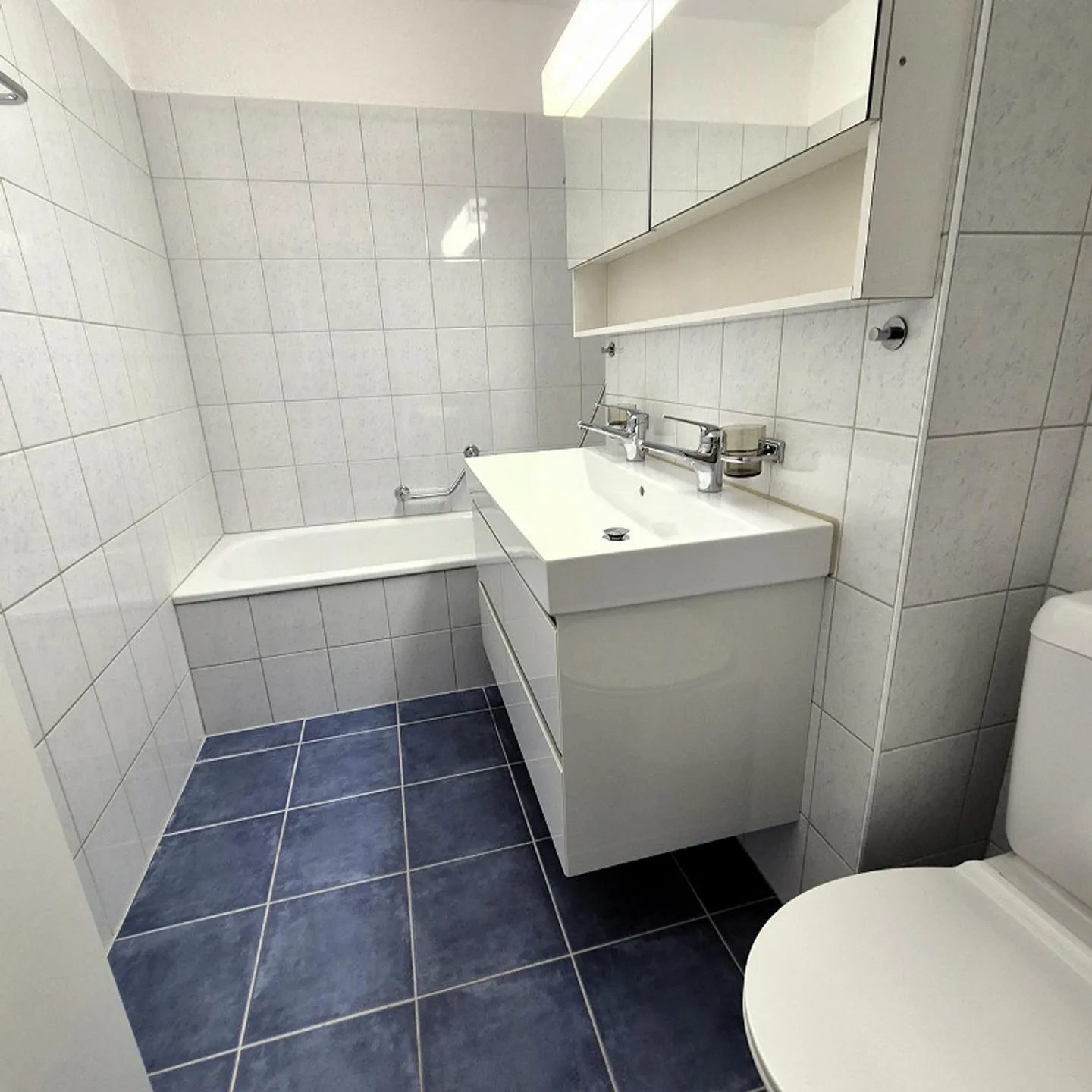 Bell'appartamento con grande terrazza - Foto 10 di 11