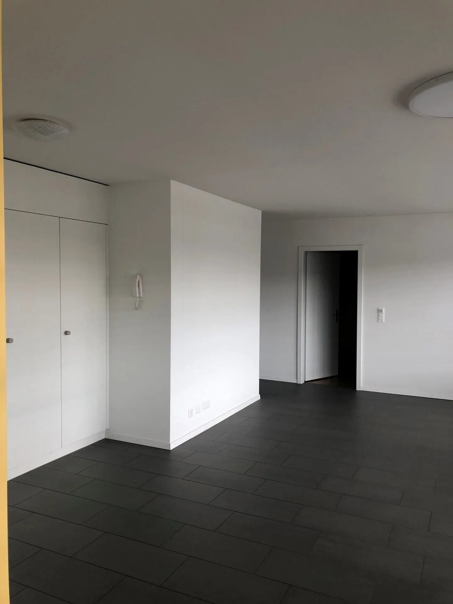 Appartement lumineux 2½ pièces - Photo 3 sur 8