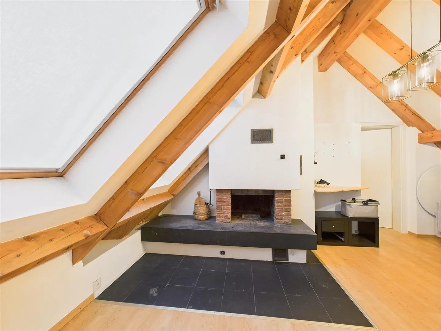 Attique 3.5 pièces - Foto 2 von 10