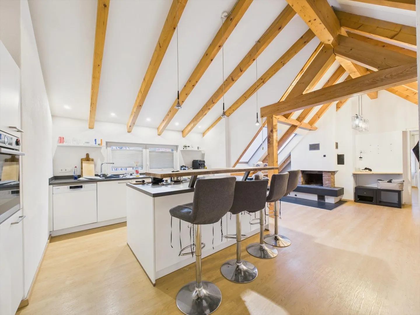 Attique 3.5 pièces - Foto 4 von 10