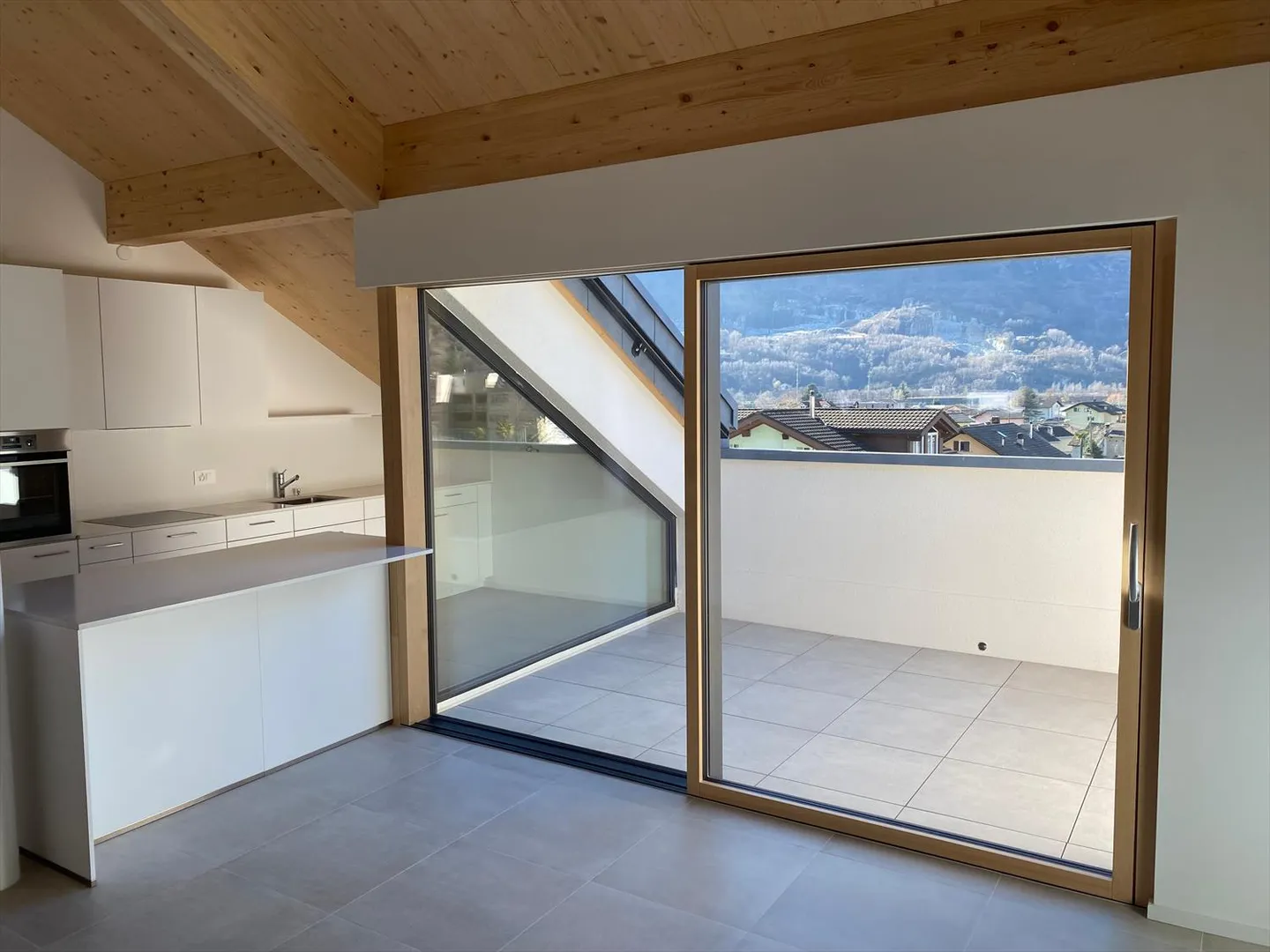 Attique fascinant à Biasca, récemment construit - Photo 1 sur 10