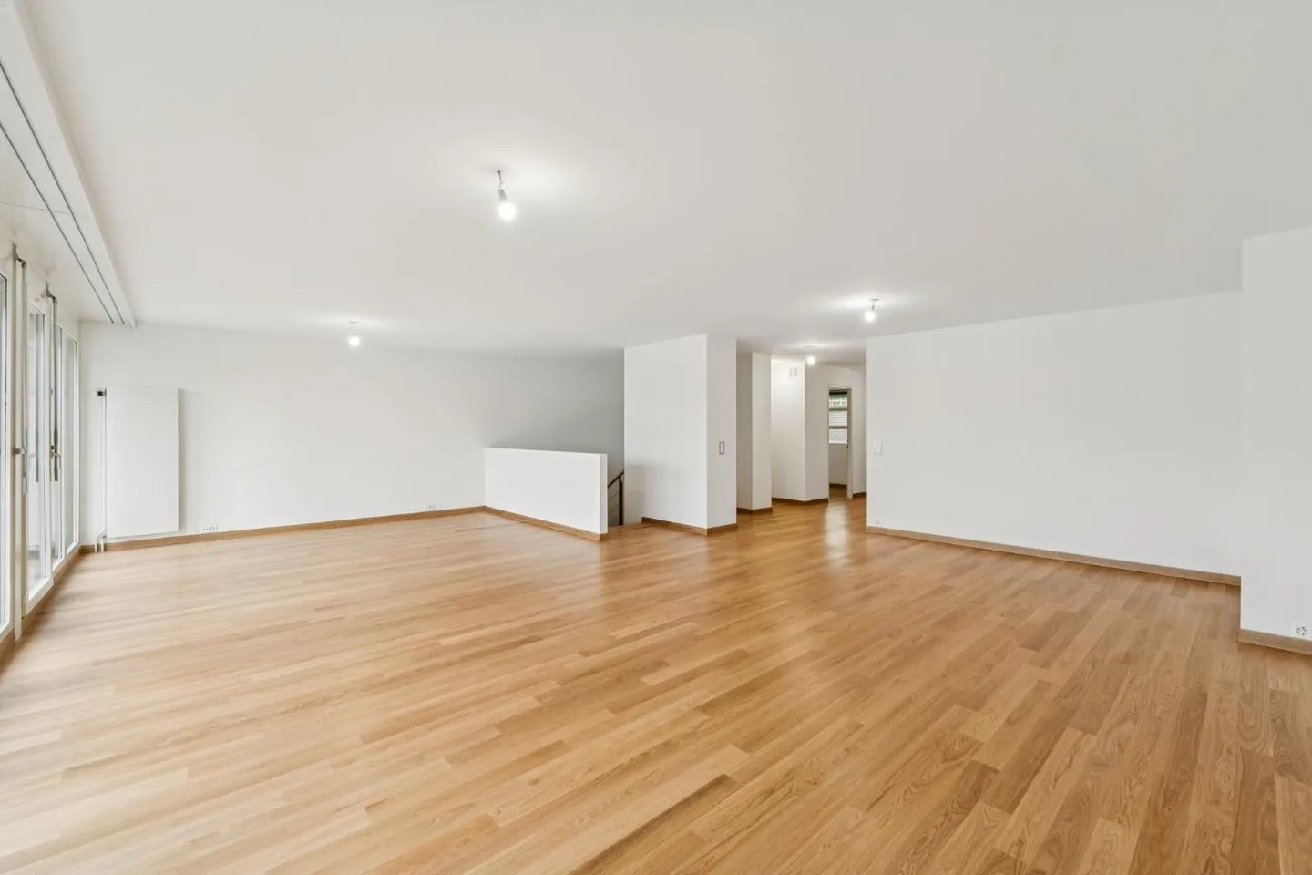Exceptional duplex penthouse with rooftop terrace! - Photo 2 of 13