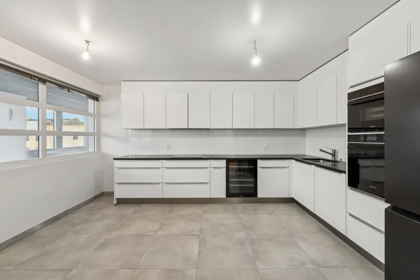 Exceptional duplex penthouse with rooftop terrace! - Photo 4 of 13