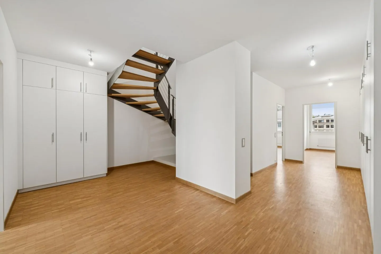 Exceptional duplex penthouse with rooftop terrace! - Photo 11 of 13