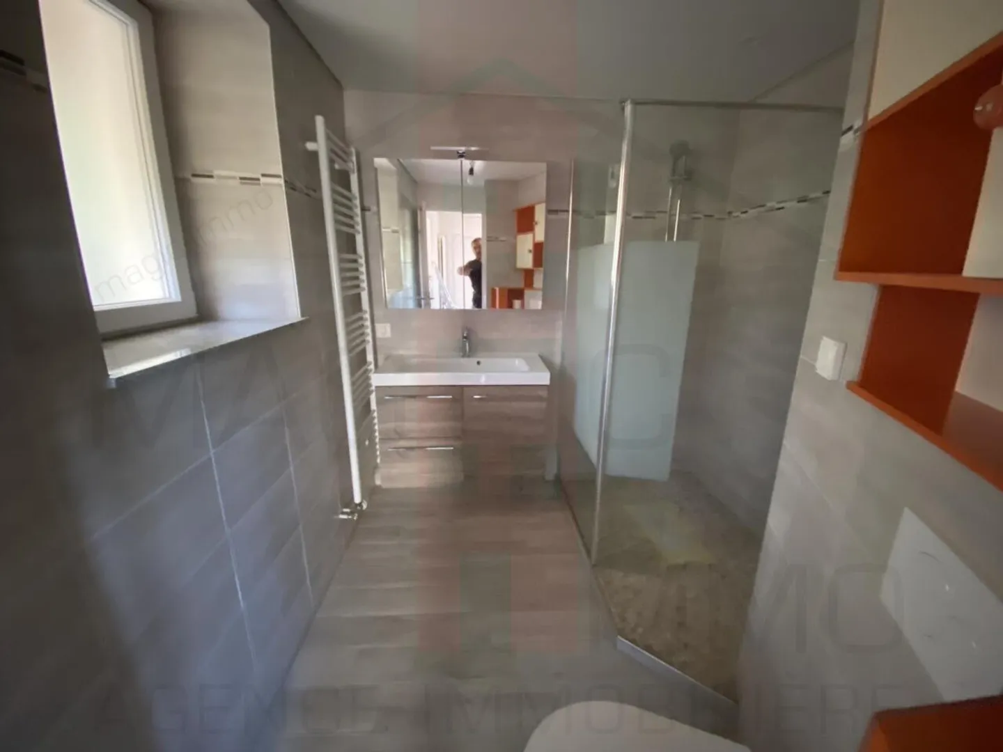 Charmantes Haus mit großem Grundstück - Foto 10 von 12