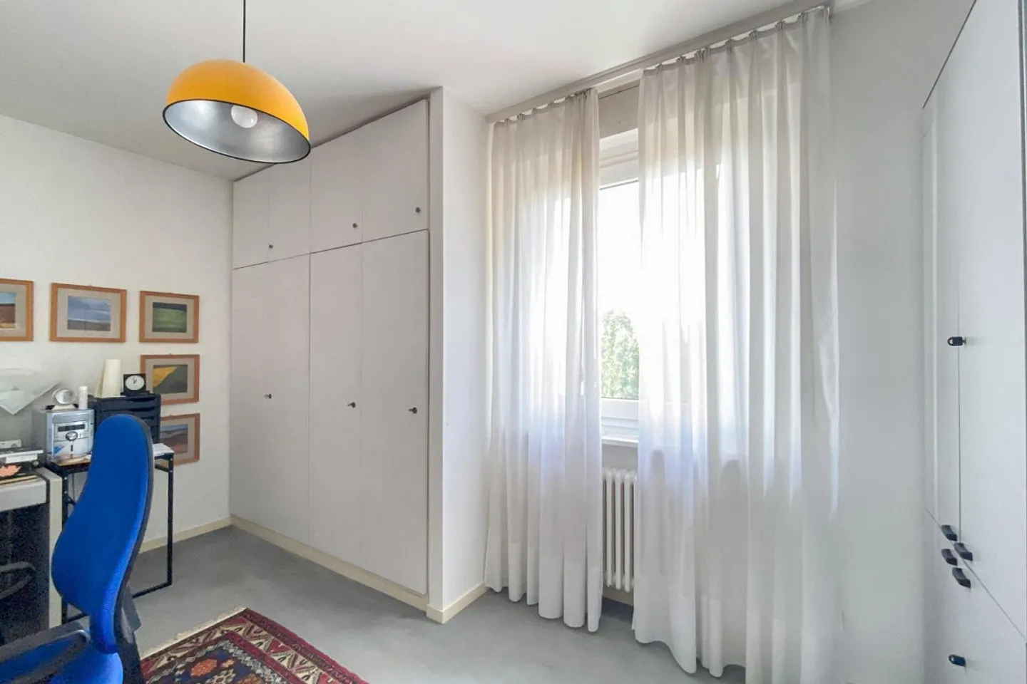Villa circondata dal verde in zona residenziale. - Foto 18 di 30