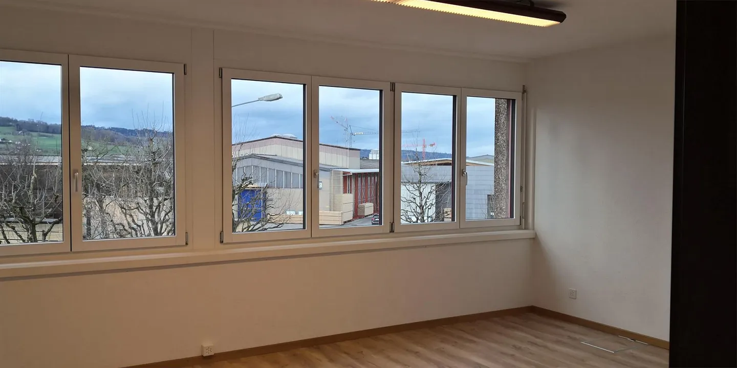 Büro- Praxis- oder Atelierraum Businesspark Surental - Foto 3 von 6