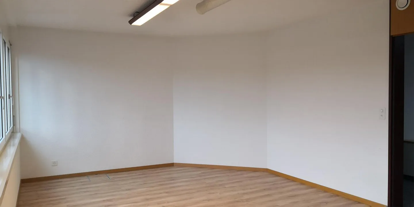 Büro- Praxis- oder Atelierraum Businesspark Surental - Foto 4 von 6