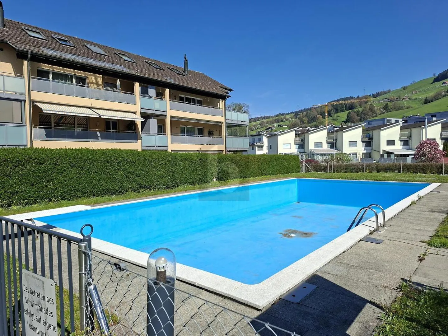 CENTRAL GARDEN JEWEL WITH EXPANSION POTENTIAL - Photo 4 of 6