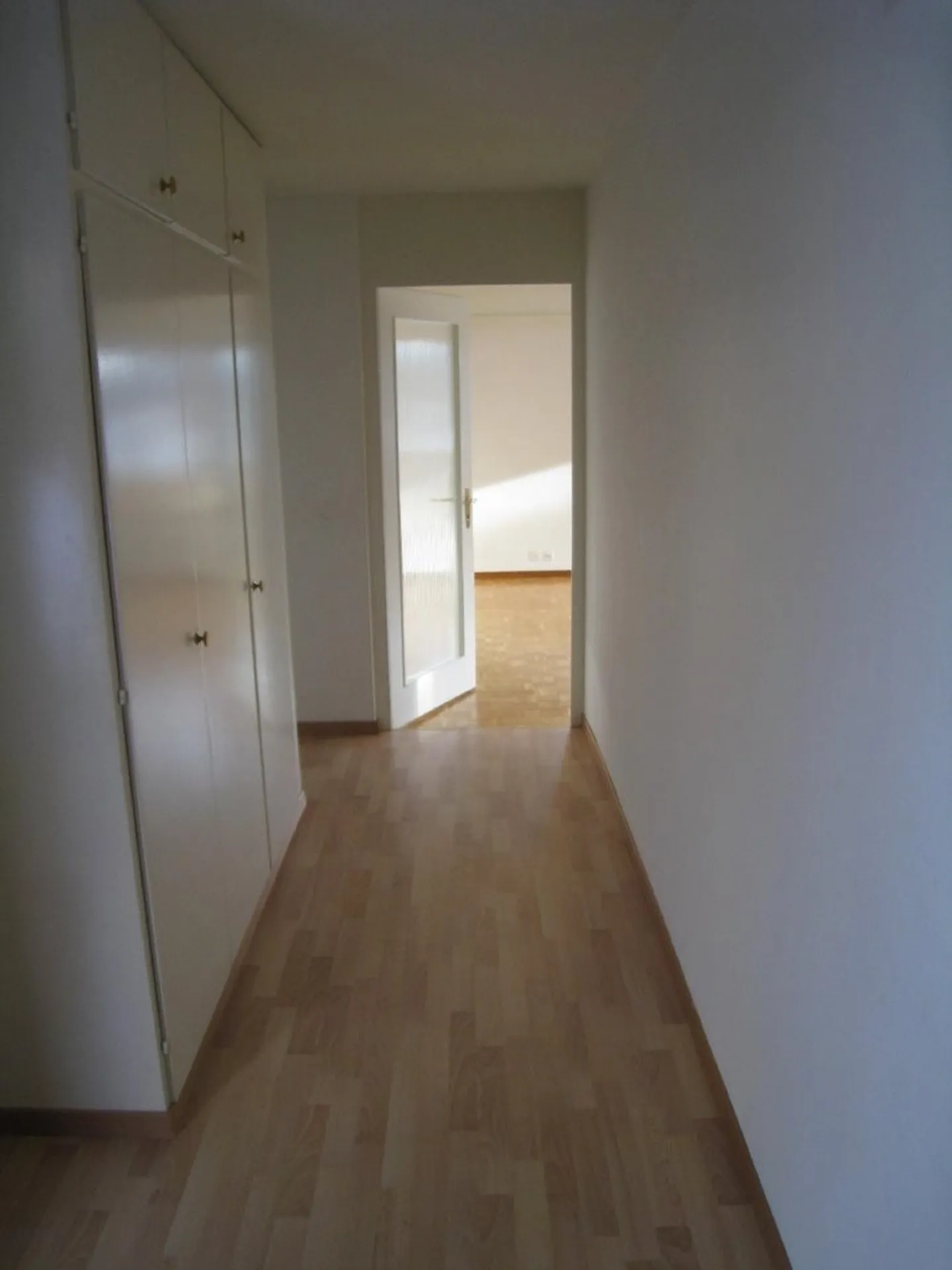 Appartement spacieux 4 pièces - Photo 2 sur 12