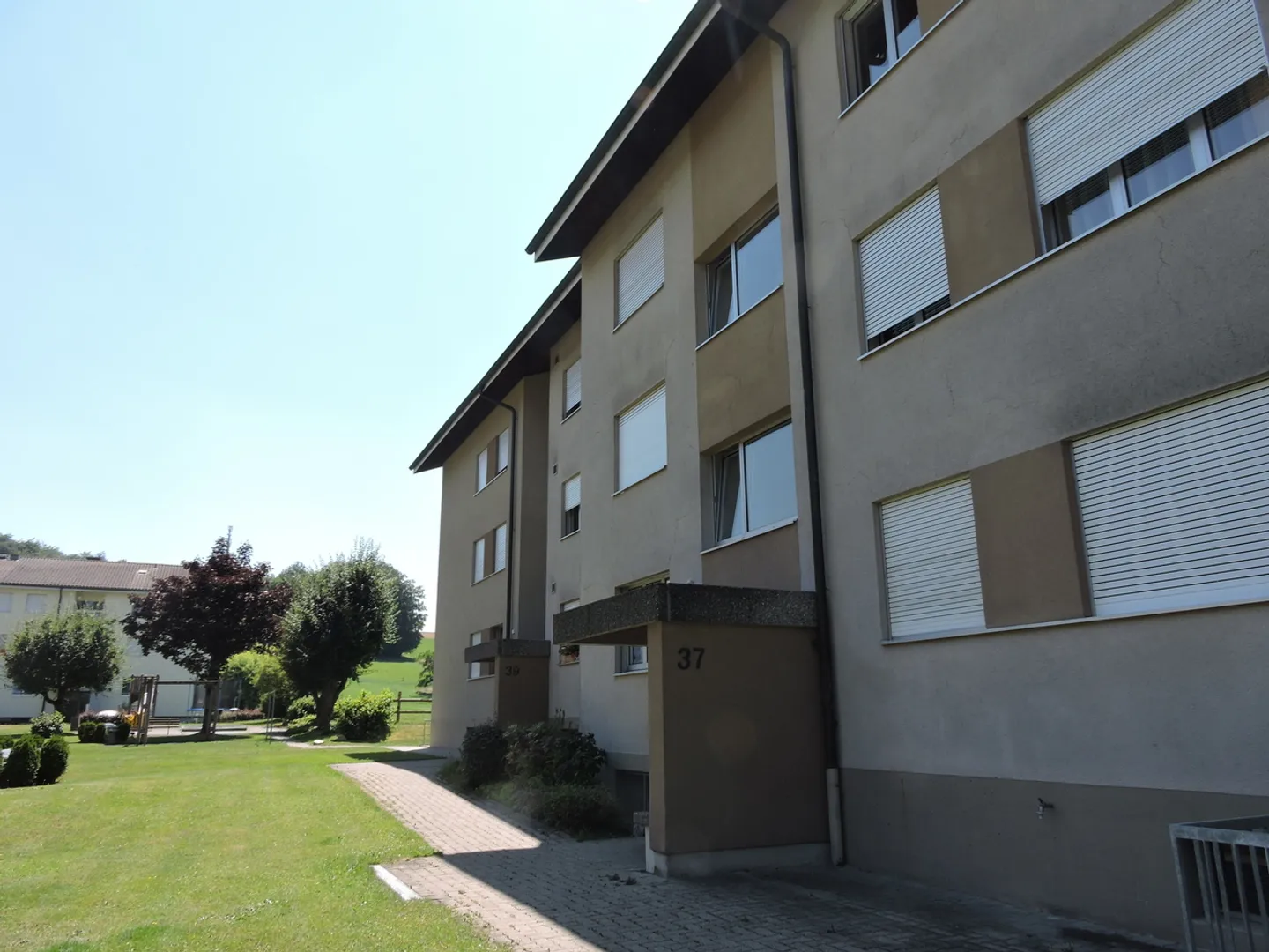 Spazioso magazzino a Schliern - Foto 1 di 3