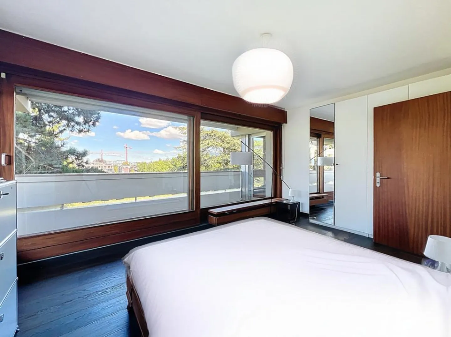 Apartment for rent - Photo 1 of 13