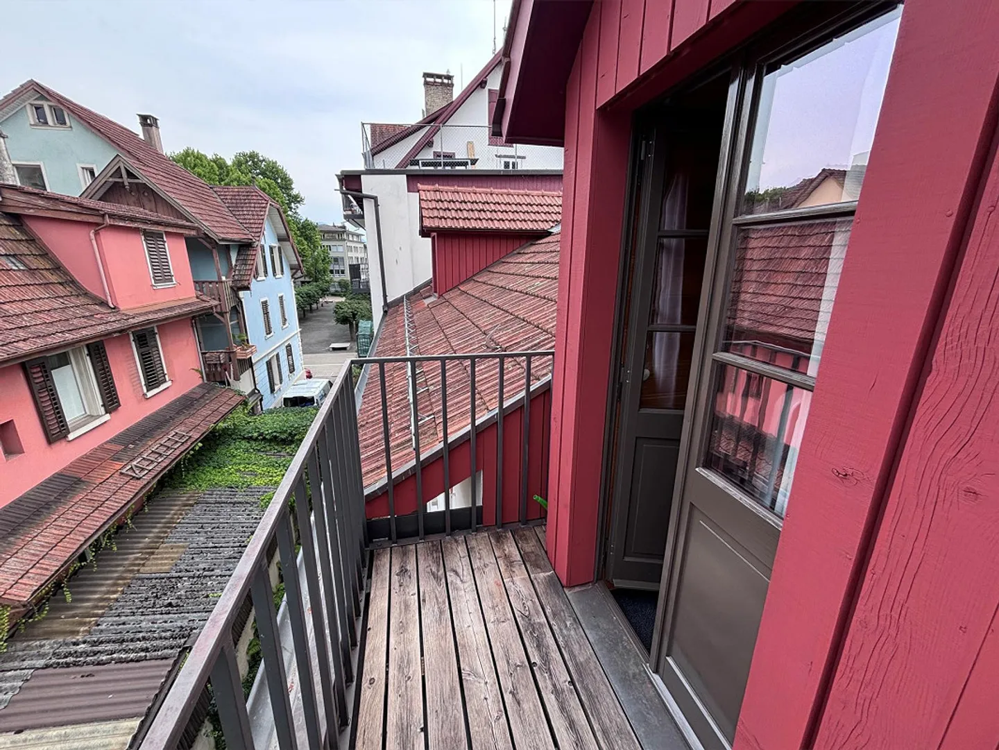 Unique penthouse apartment with charm in the center of Zug - Photo 5 of 7