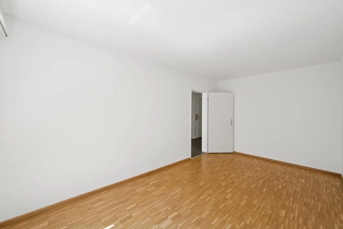 Your new home near SBB train station - Photo 8 of 10