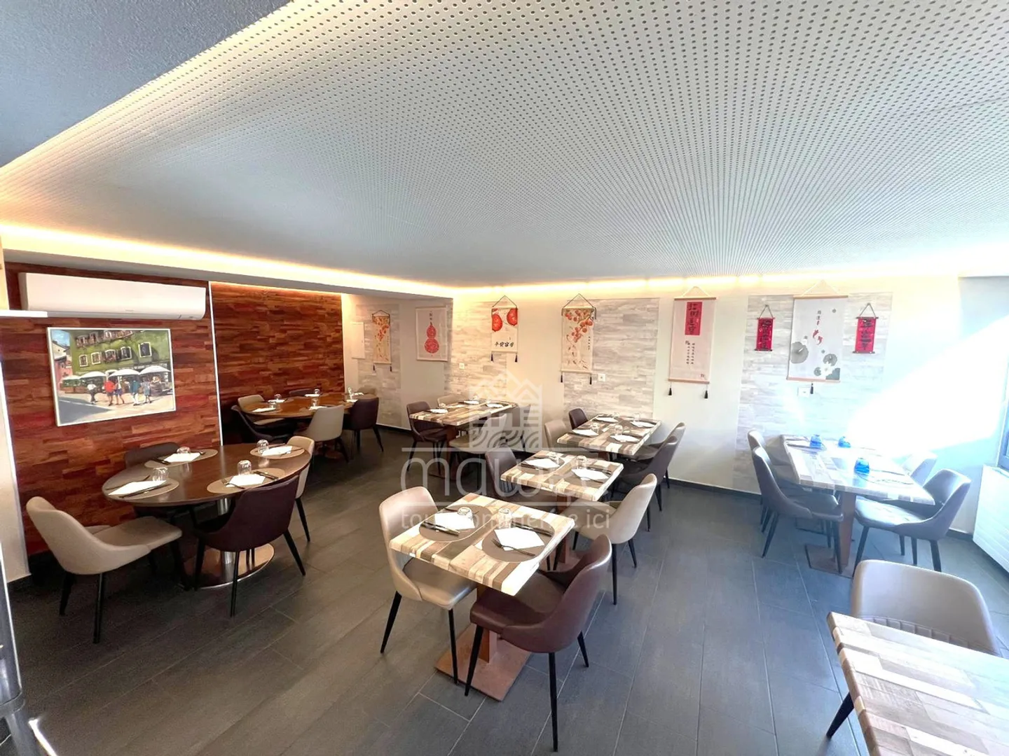 Ein Mixed-Use-Gebäude zum Verkauf in St-Léonard - Foto 2 von 6