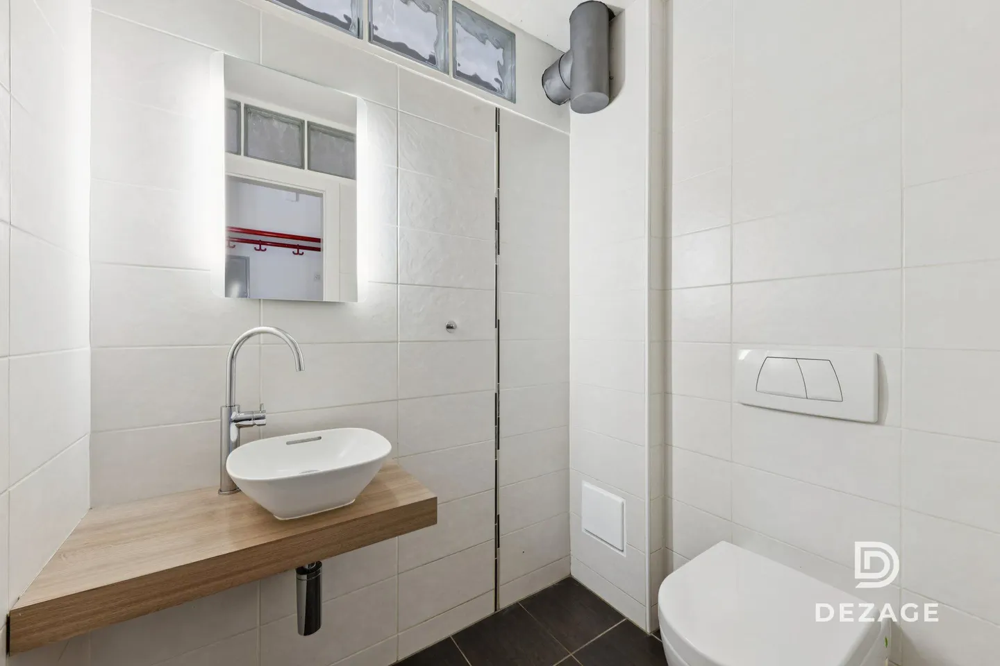Spacious apartment with potential for 5.5 rooms, in the heart of the village! - Photo 10 of 13