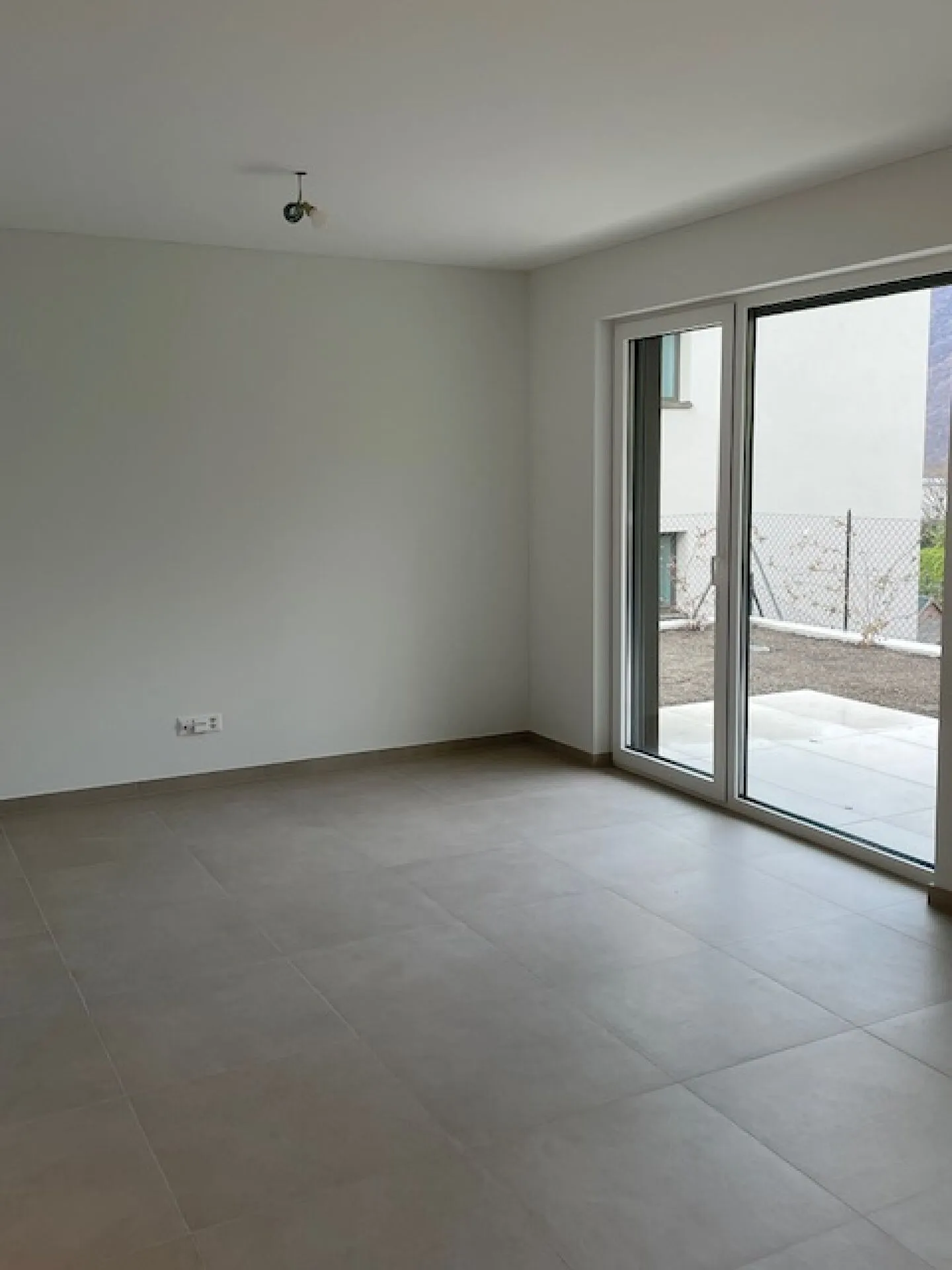 Affittiamo un bell'appartamento di 2,5 stanze con giardino - Foto 20 di 22