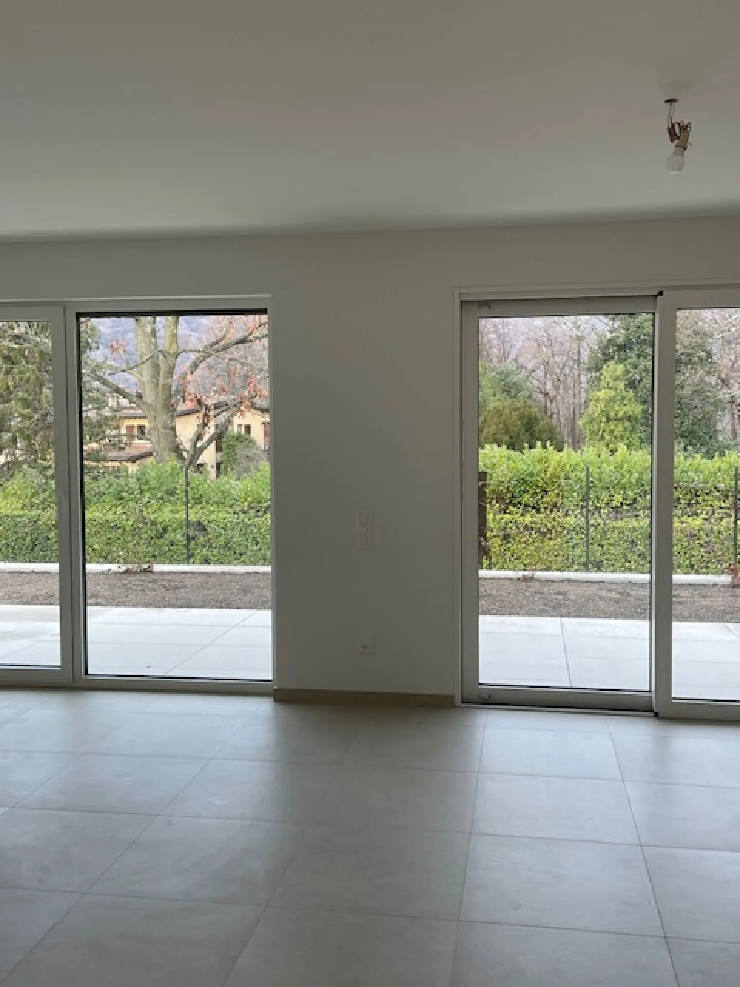 Affittiamo un bell'appartamento di 2,5 stanze con giardino - Foto 15 di 22