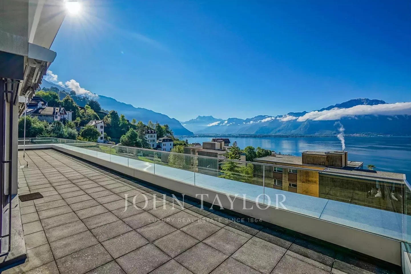 Attico di 180m2 con vista panoramica sul lago - Foto 4 di 8
