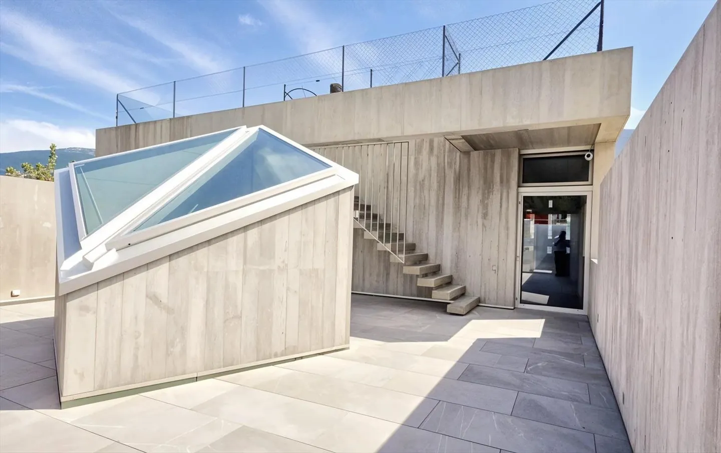 Elegance, Modernity and Privileged Location! - Photo 8 of 12