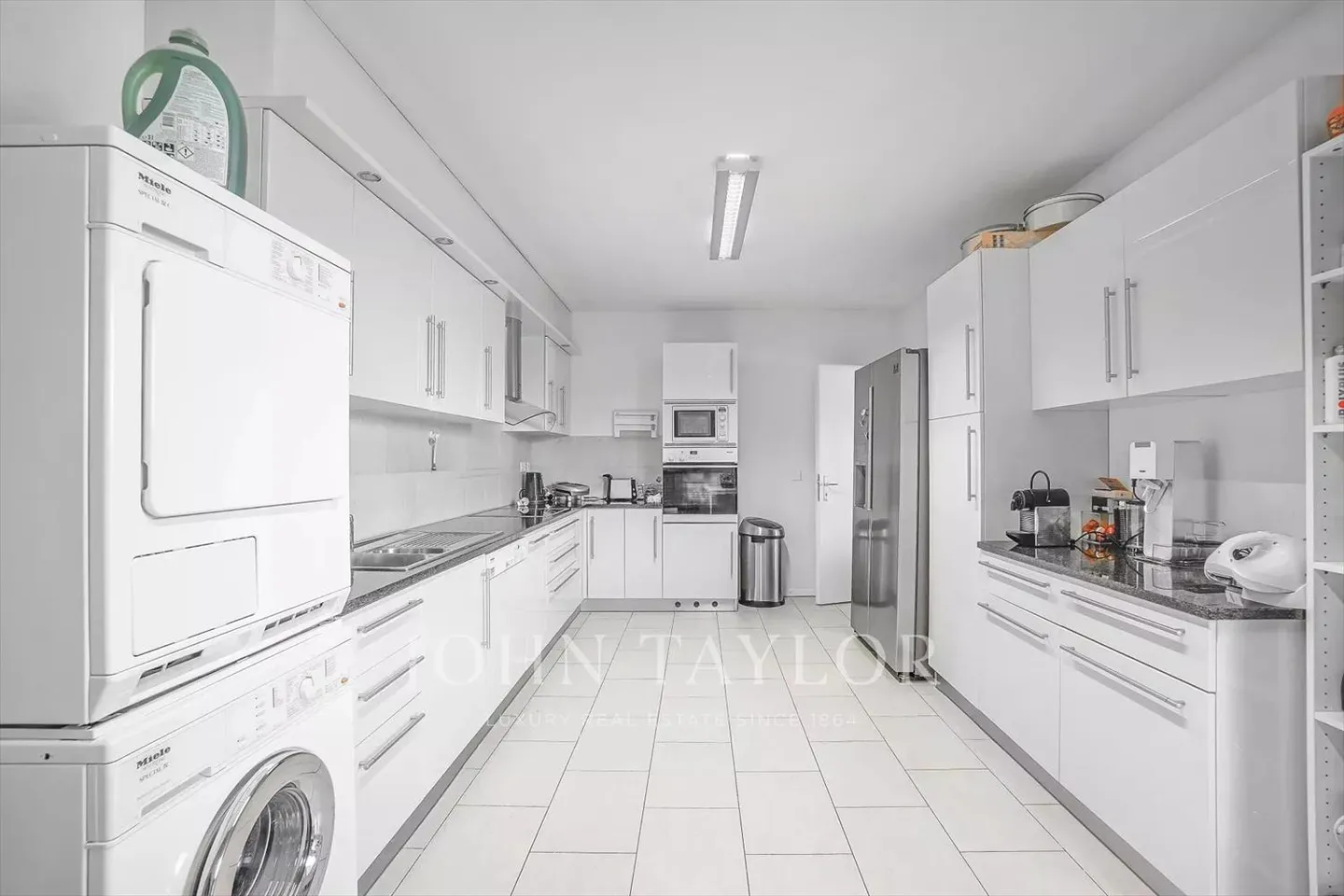 Attico di 180m2 con vista panoramica sul lago - Foto 5 di 8