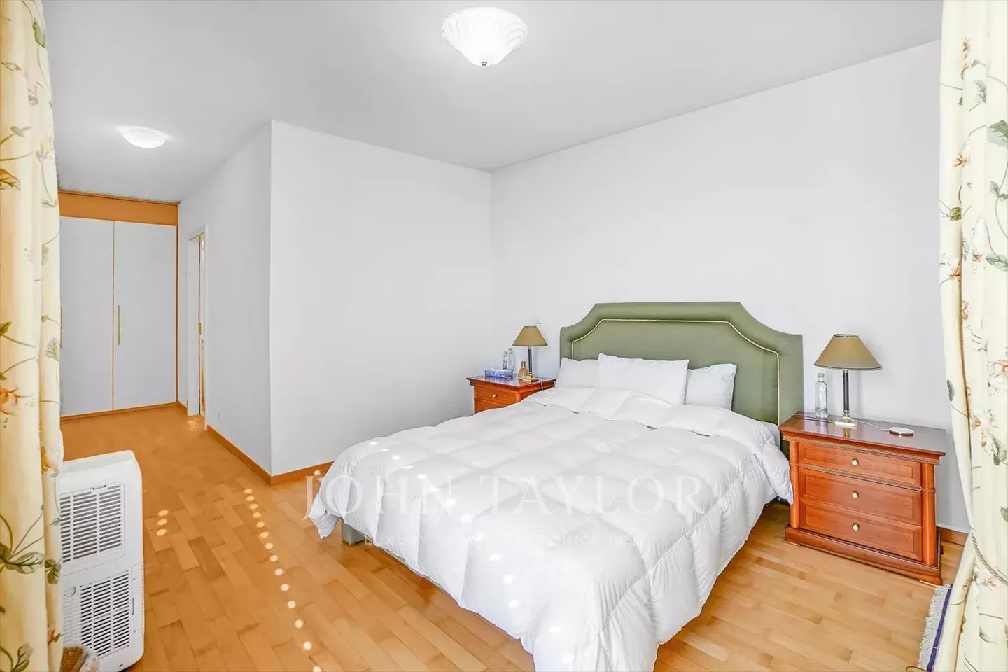 Attico di 180m2 con vista panoramica sul lago - Foto 6 di 8