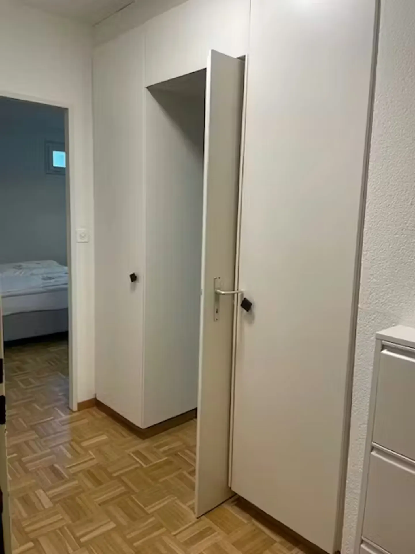 Charmantes Chalet in Zürich - Foto 3 von 6