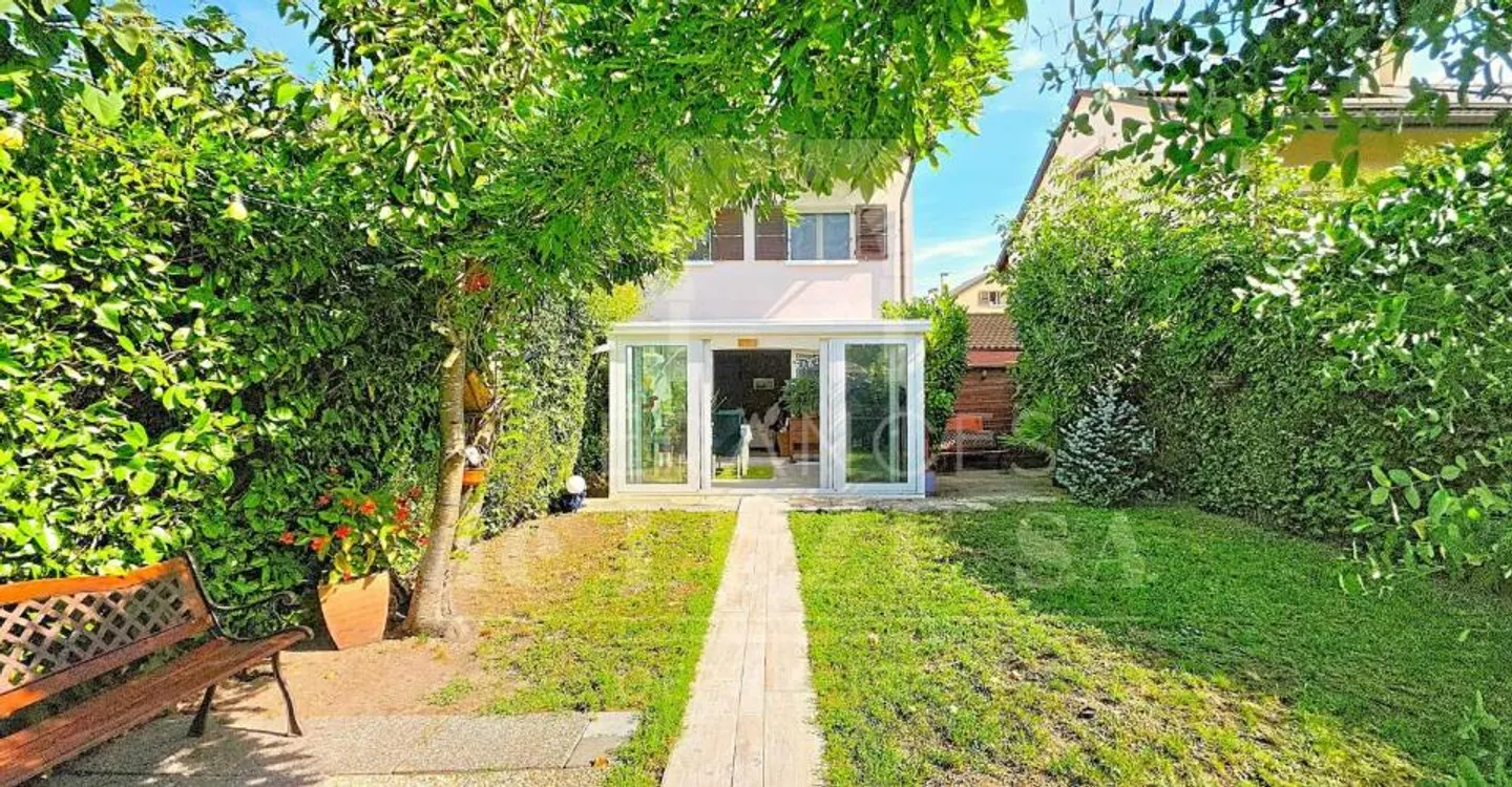 EXKLUSIV? FAMILIENVILLA MIT PRIVATGARTEN - Foto 6 von 11