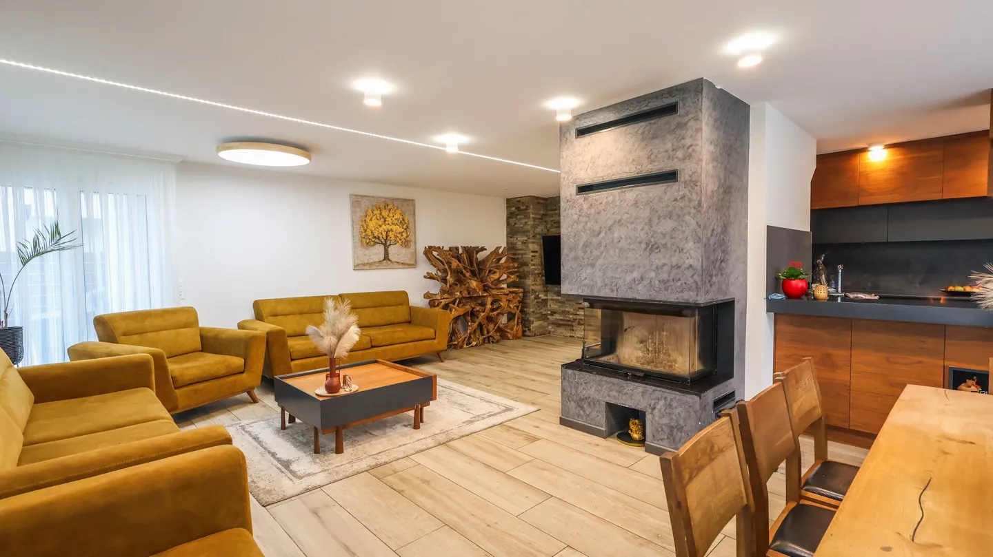 Villa in stile moderno - 4½ camere, piscina riscaldata e terrazza panoramica - Foto 3 di 13