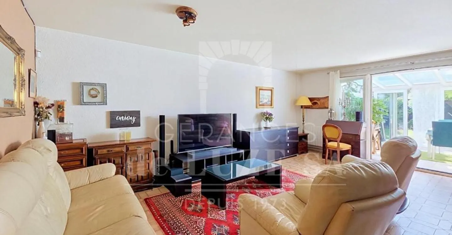 EXKLUSIV? FAMILIENVILLA MIT PRIVATGARTEN - Foto 10 von 11