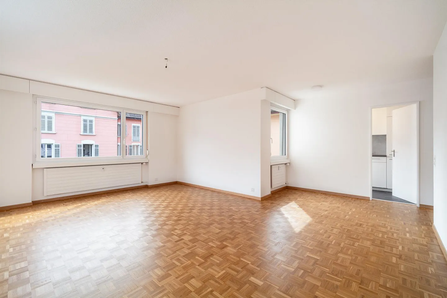 3.5 rooms in a popular location in the Maihof district - Photo 3 of 11