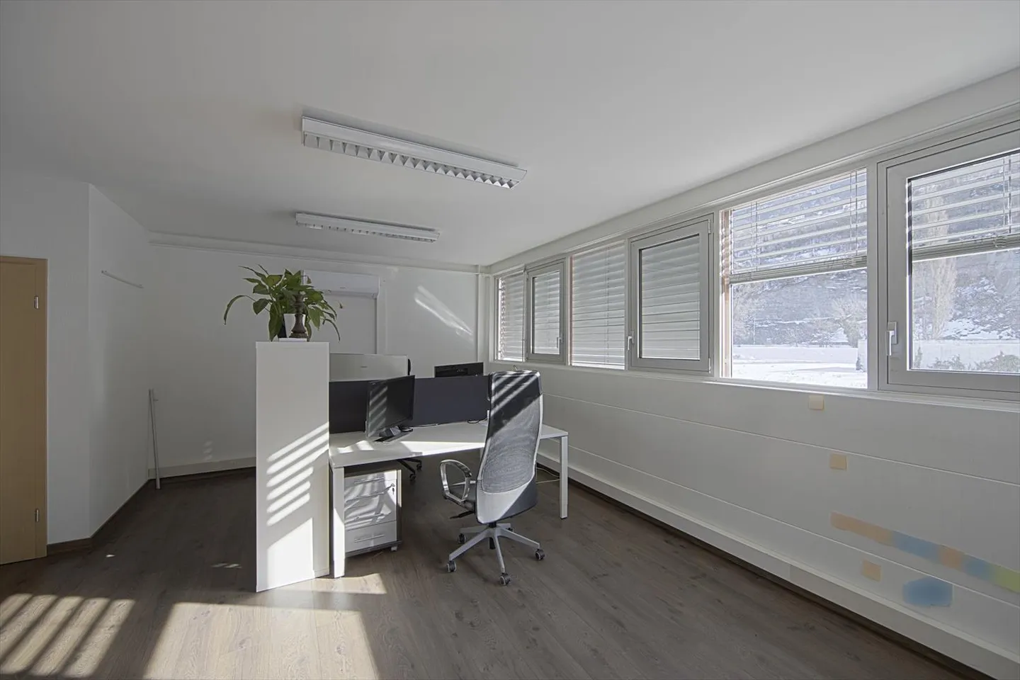 Bureau 2 pièces - Photo 3 sur 7