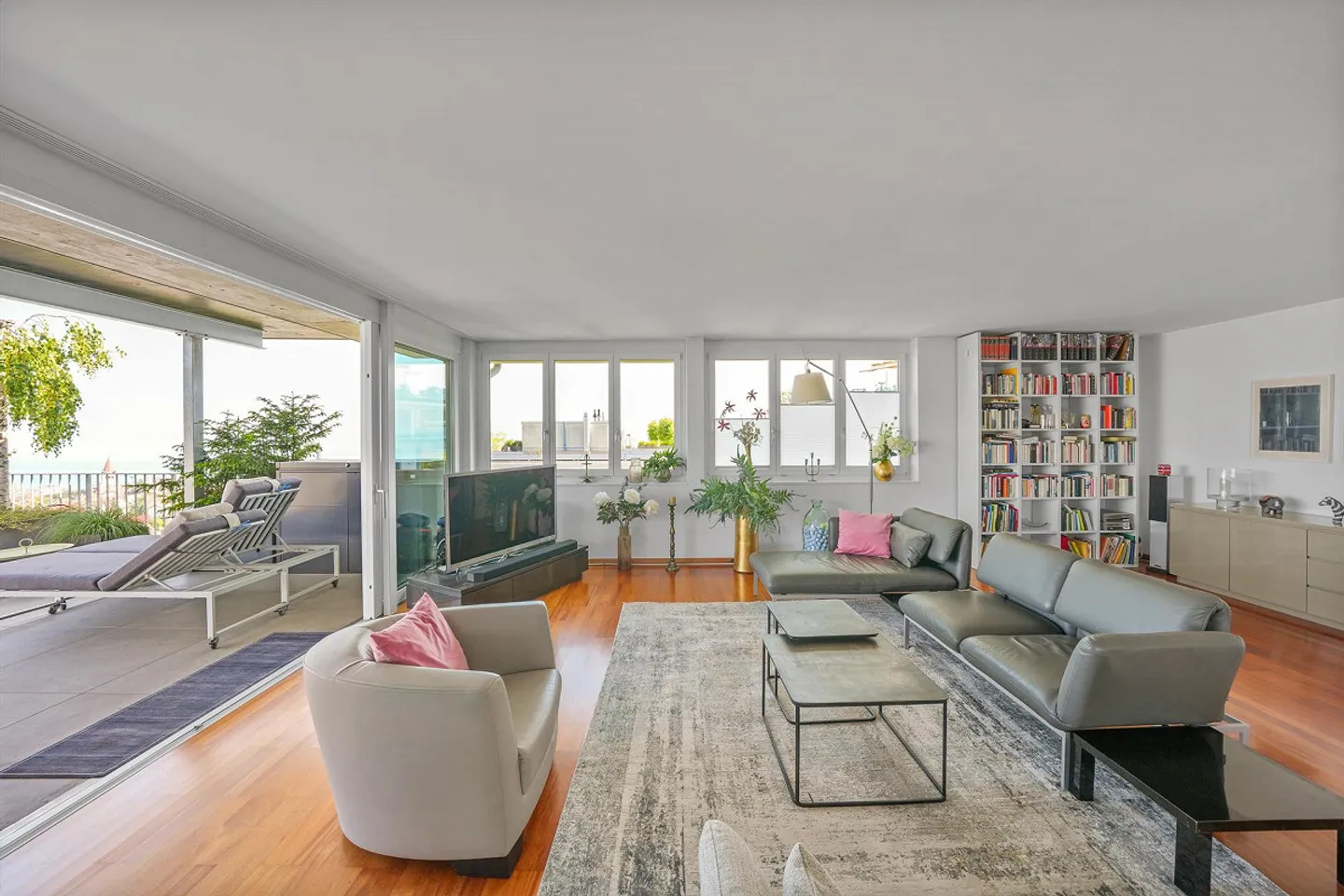4 1/2 Zimmer-Terrassenhaus mit traumhafter Seesicht - ein Bijou - Foto 4 von 12