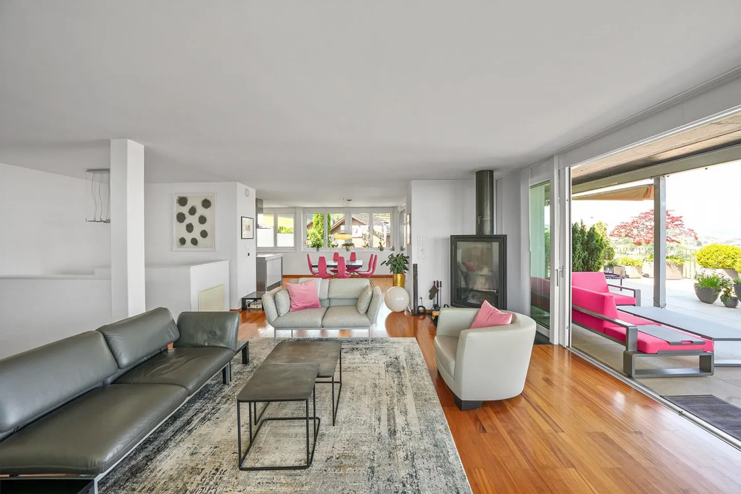 4 1/2 Zimmer-Terrassenhaus mit traumhafter Seesicht - ein Bijou - Foto 5 von 12