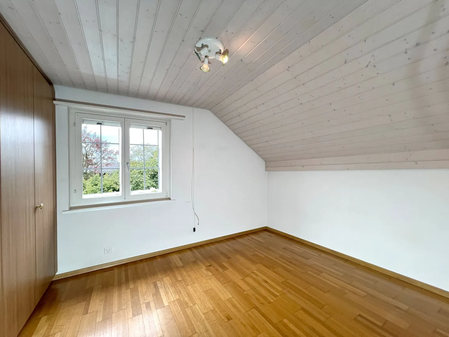 5.5 Room - Single Family House in a Quiet Sunny Location - Photo 19 of 29