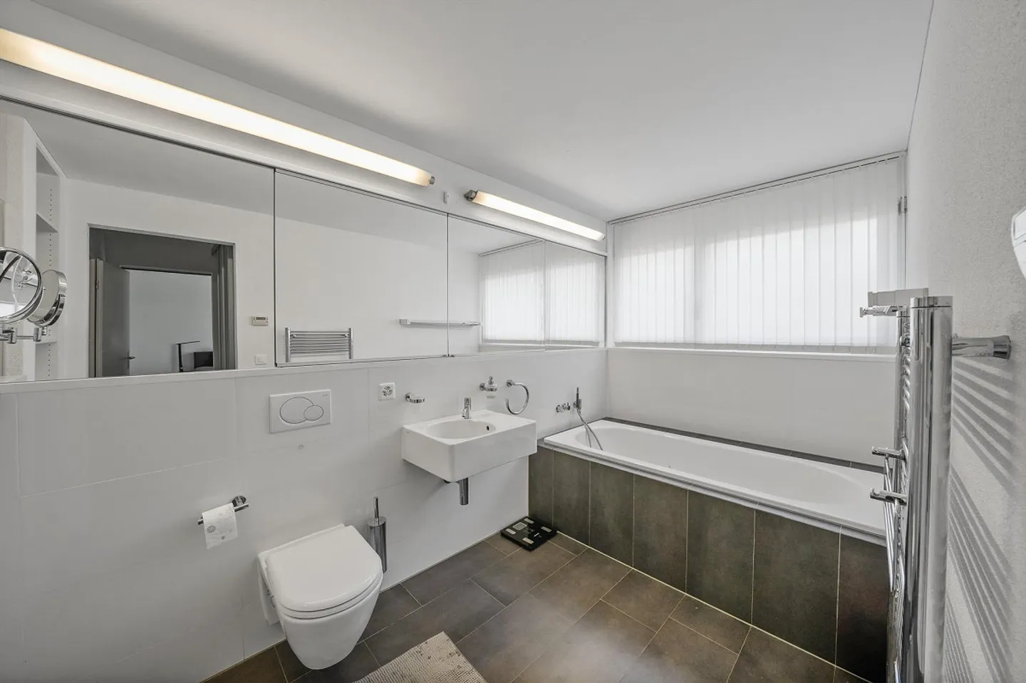 4 1/2 Zimmer-Terrassenhaus mit traumhafter Seesicht - ein Bijou - Foto 7 von 12
