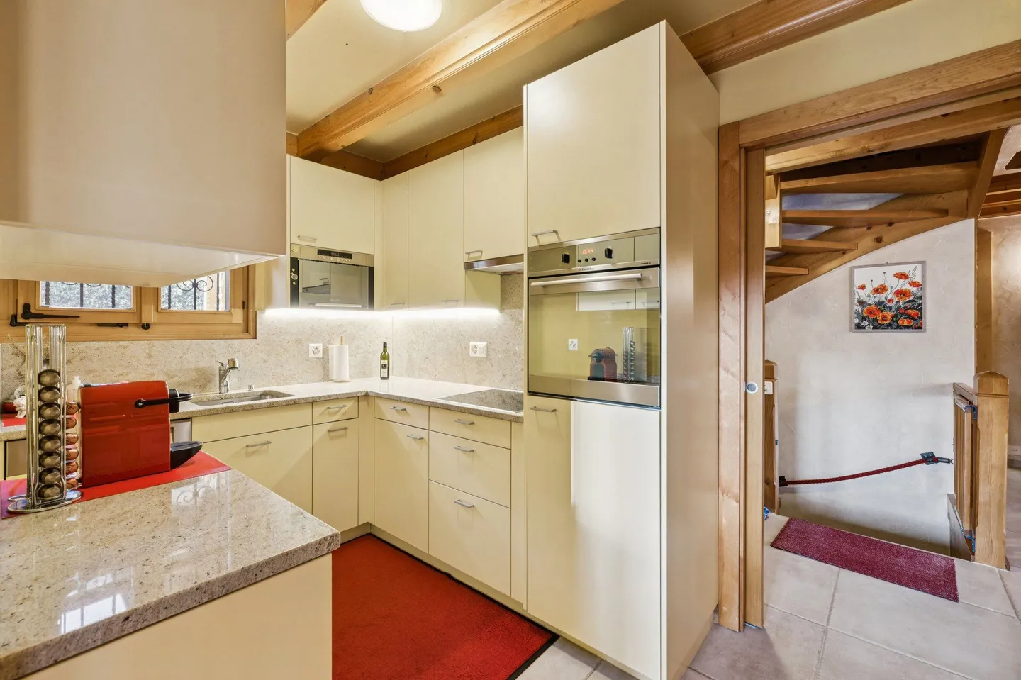 Charming family chalet with professional potential in Erde - Photo 3 of 10