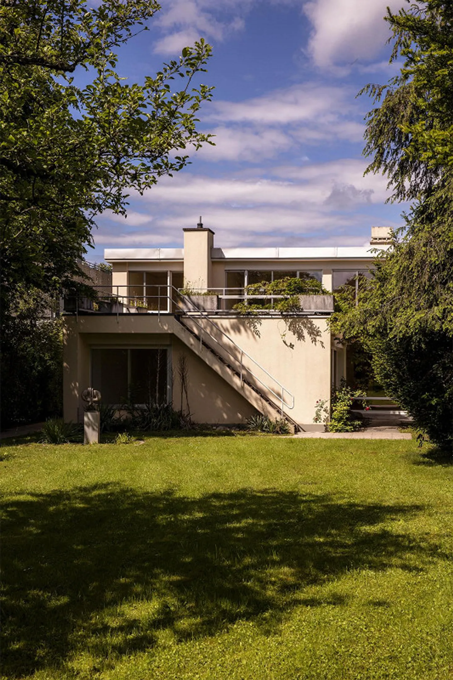 House with large garden between Kronen and Neuweilerplatz - Photo 1 of 13