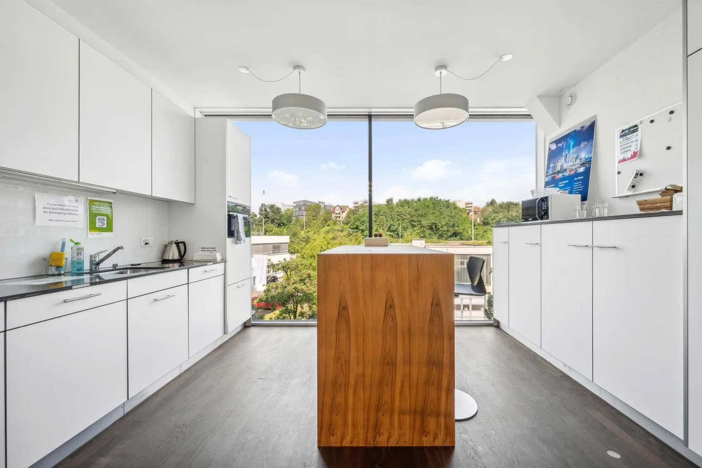 Excellentes surfaces de bureau directement sur les rives du Rhin - Photo 11 sur 21
