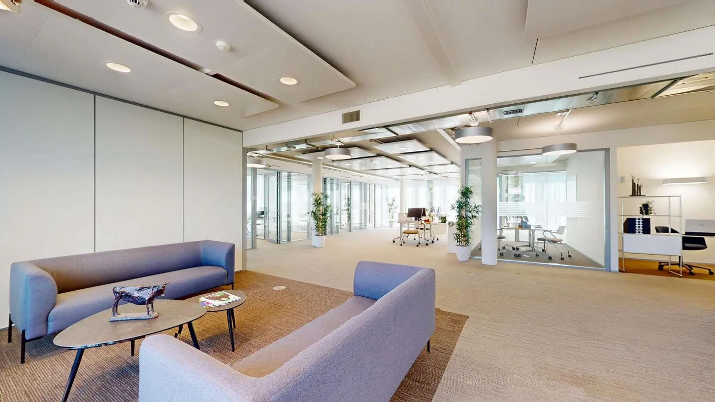 Excellentes surfaces de bureau directement sur les rives du Rhin - Photo 9 sur 21