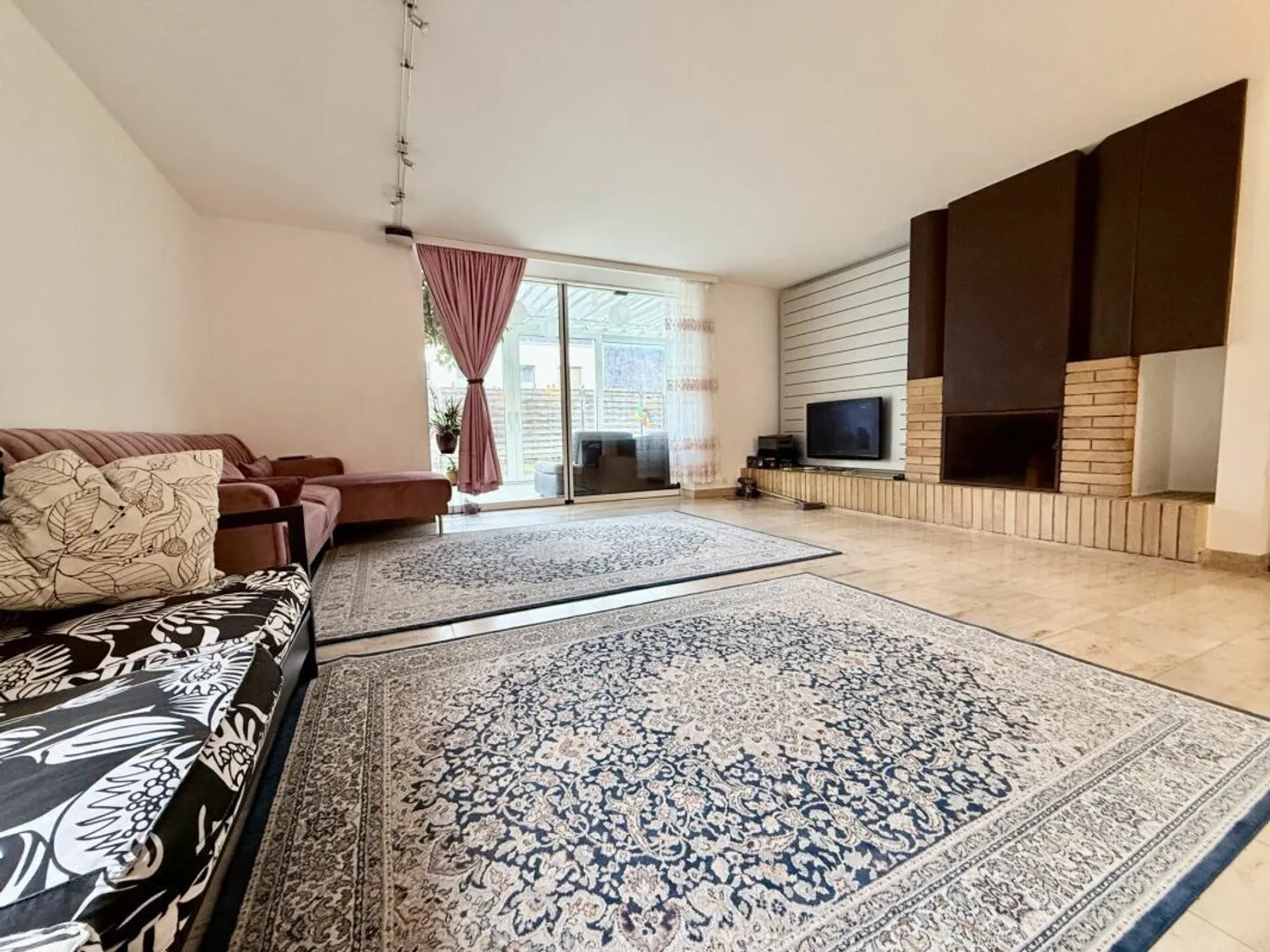 Einzelvilla zum Verkauf im Herzen von Sierre - Foto 1 von 9