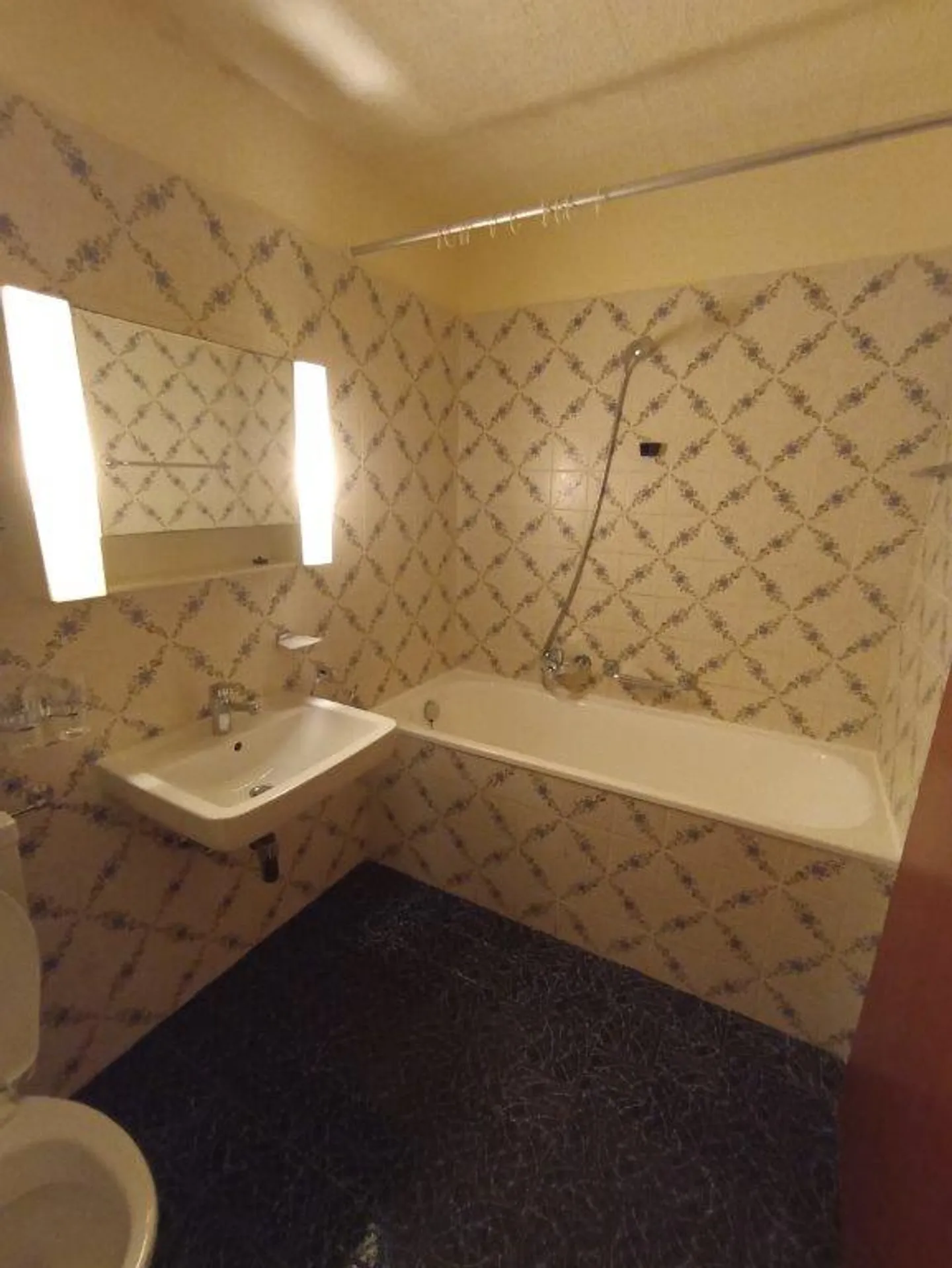 Appartement 2,5 pièces situé au 9ème étage - Photo 7 sur 8