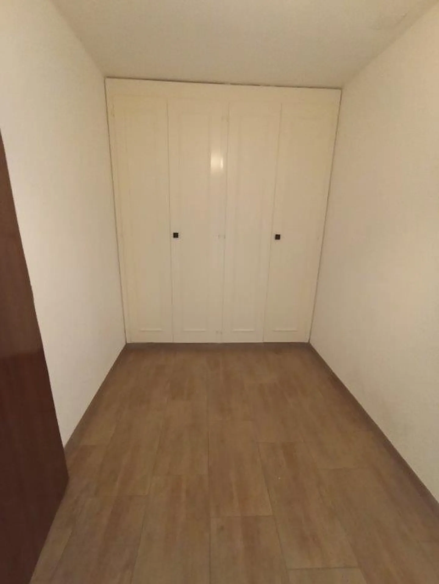 Appartement 2,5 pièces situé au 9ème étage - Photo 2 sur 8